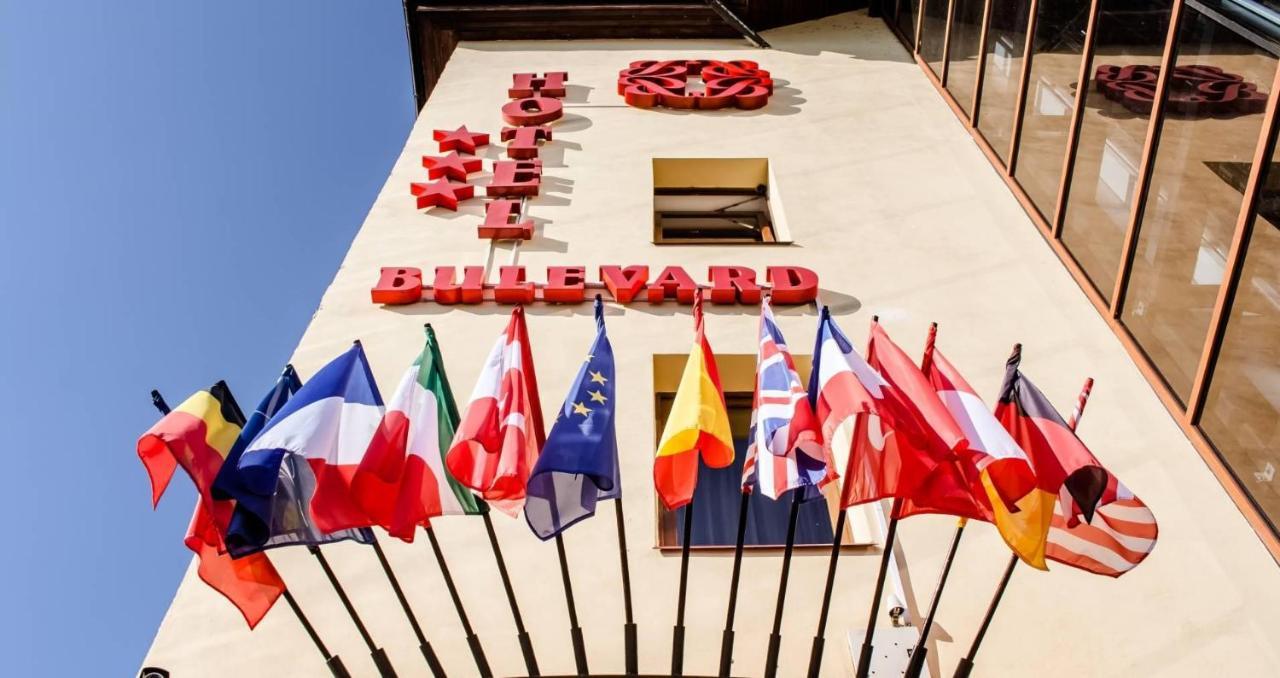 Hotel Bulevard Fagaras Luaran gambar
