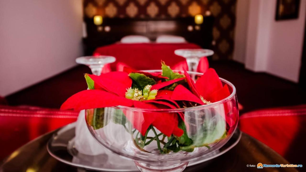 Hotel Bulevard Fagaras Luaran gambar