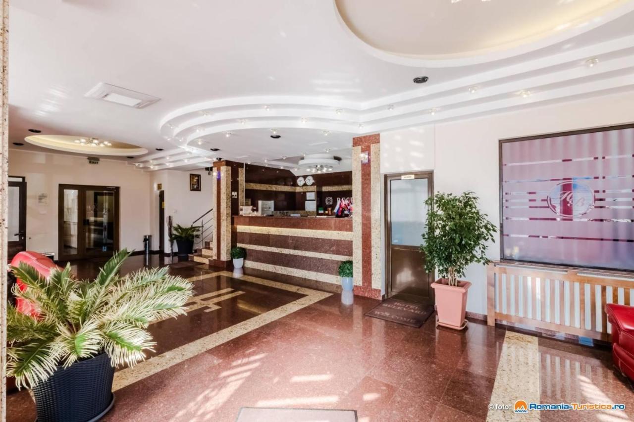 Hotel Bulevard Fagaras Luaran gambar