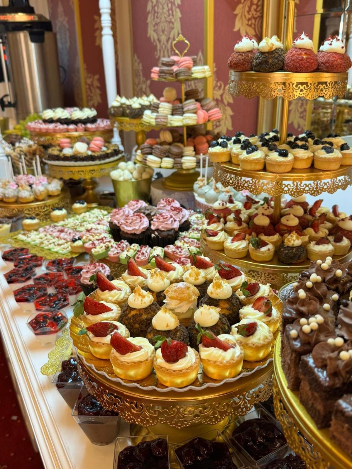 Hotel Bulevard Fagaras Luaran gambar
