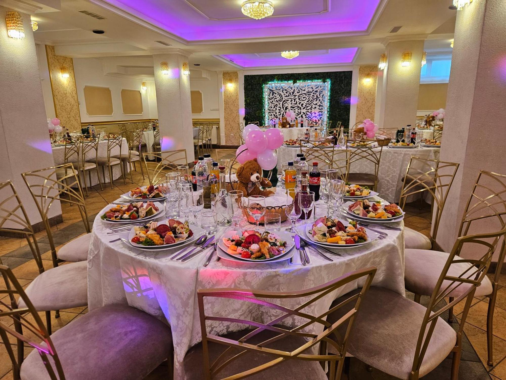 Hotel Bulevard Fagaras Luaran gambar