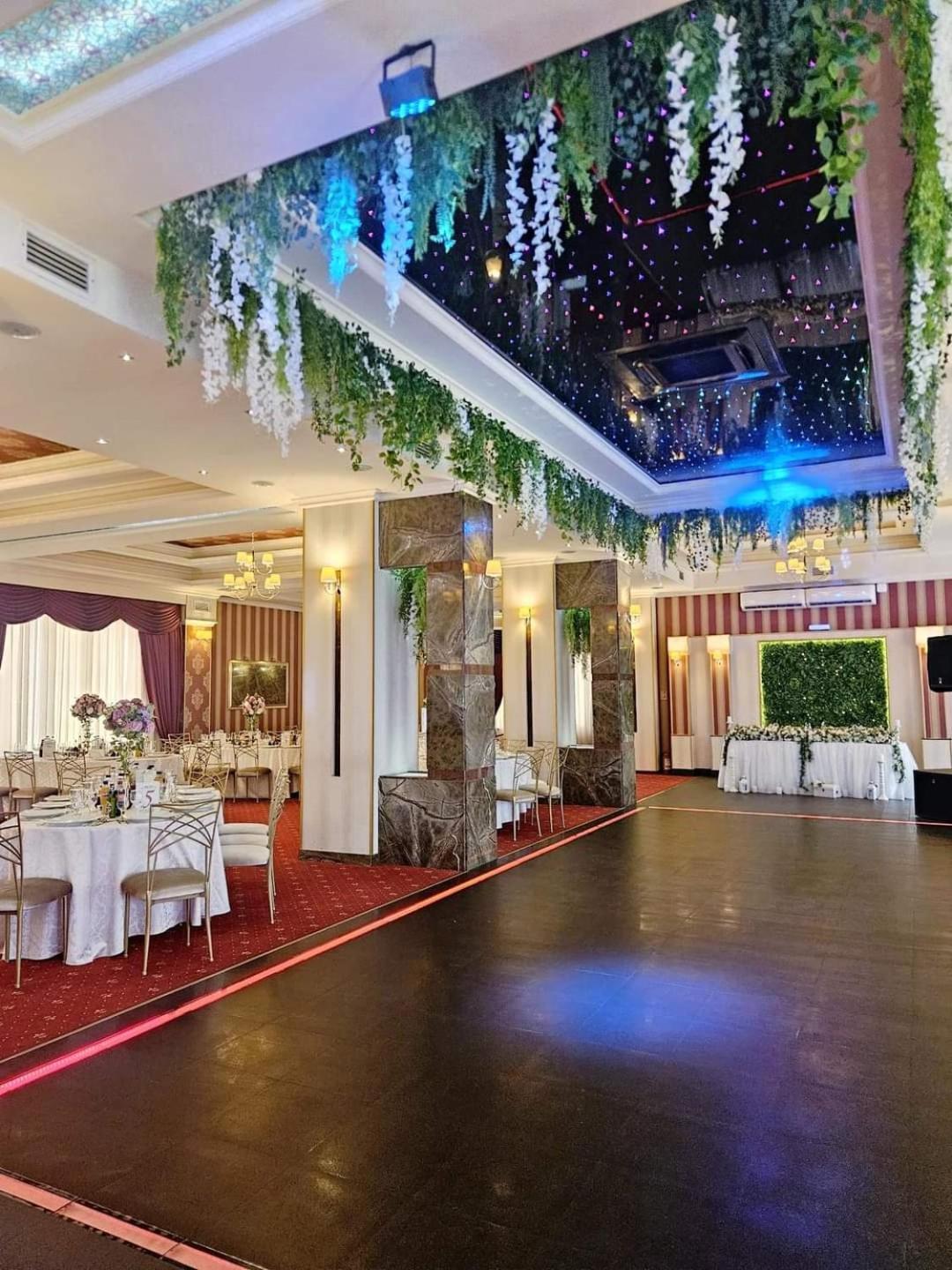 Hotel Bulevard Fagaras Luaran gambar