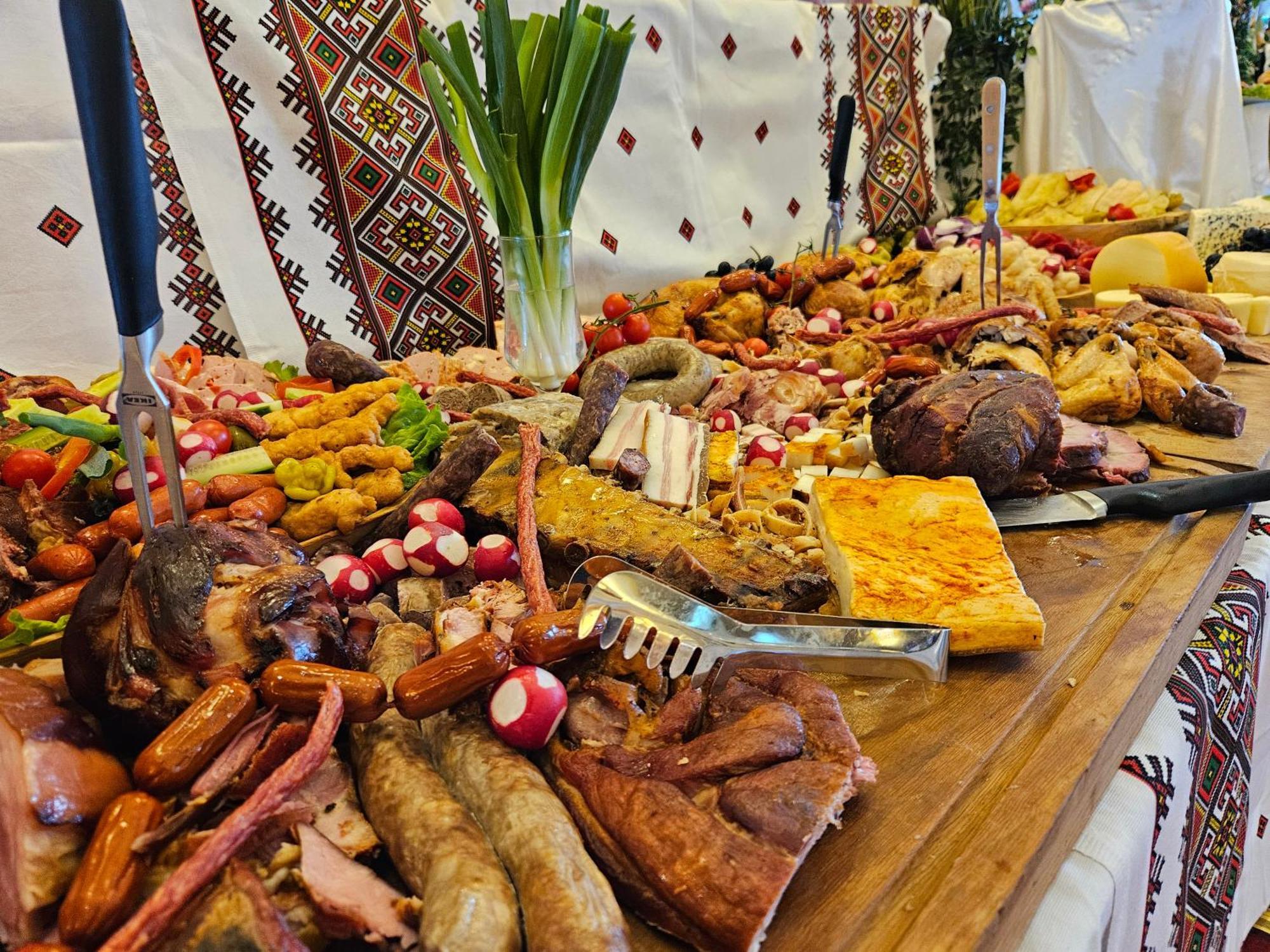 Hotel Bulevard Fagaras Luaran gambar